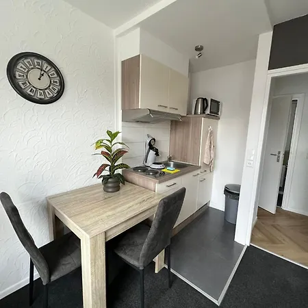 Apartament Hermes *